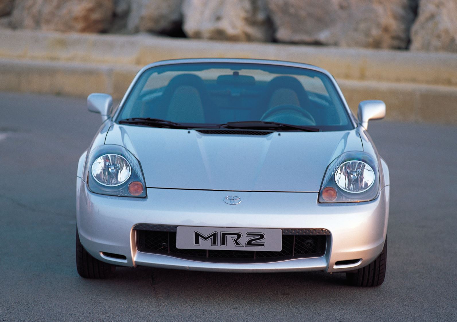 Looking to buy a Toyota MR2 Spyder, Roadster or MR-S? 