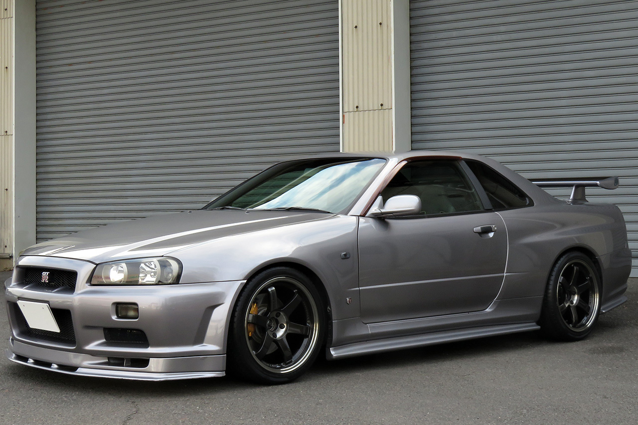 Why is R34 GTR illegal?